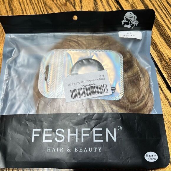 Messy Bun Blonde Synthetic Extension - Picture 3 of 5